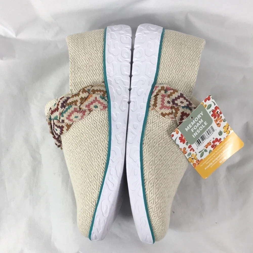 Muk Luks Women’s Boardwalk Stroll Taupe Sneaker Loafer Size 8.5 NEW With Tags